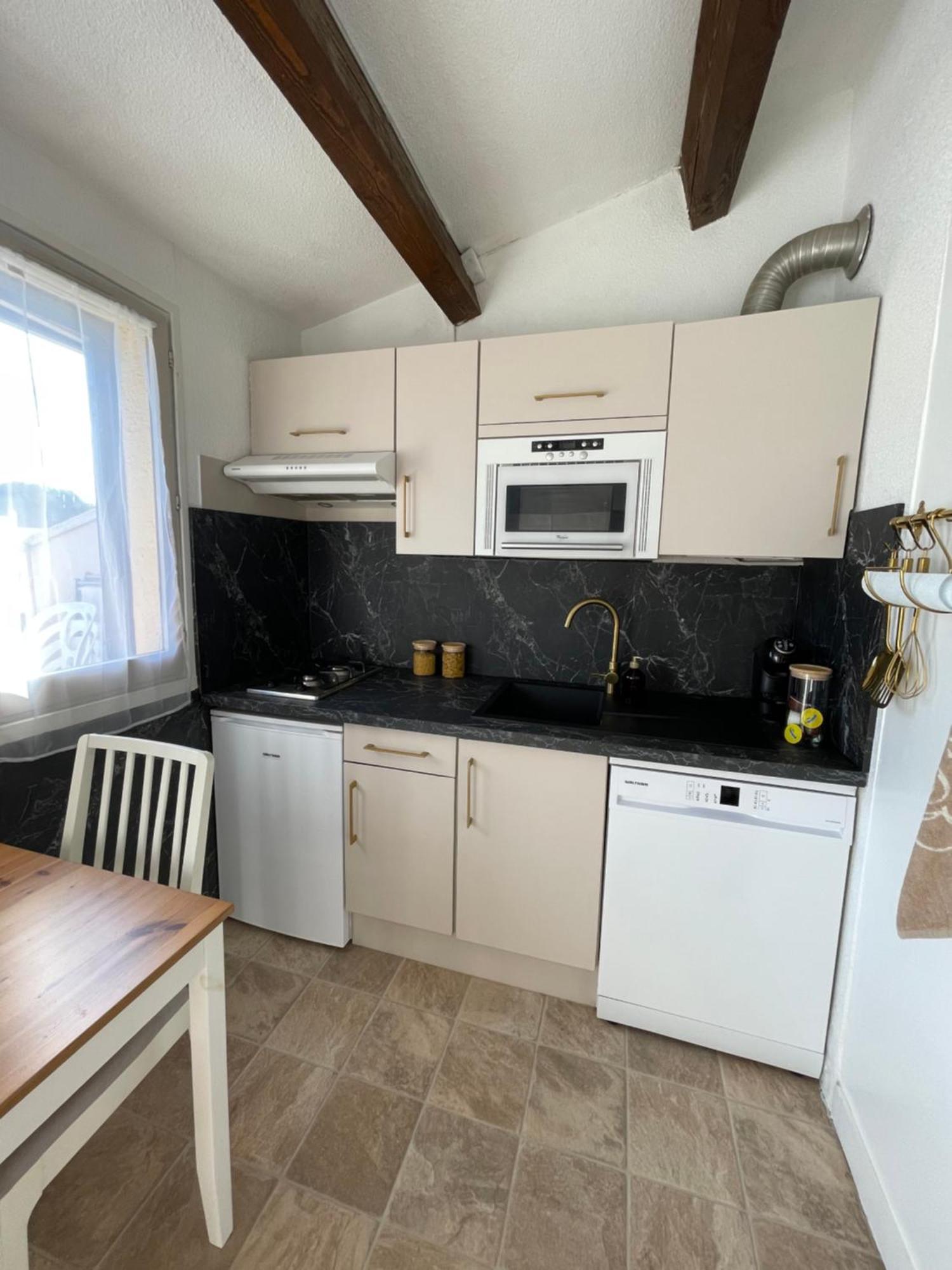 Appartement Pinede Piscine Clim Proche Plage Village Naturiste Агд Экстерьер фото