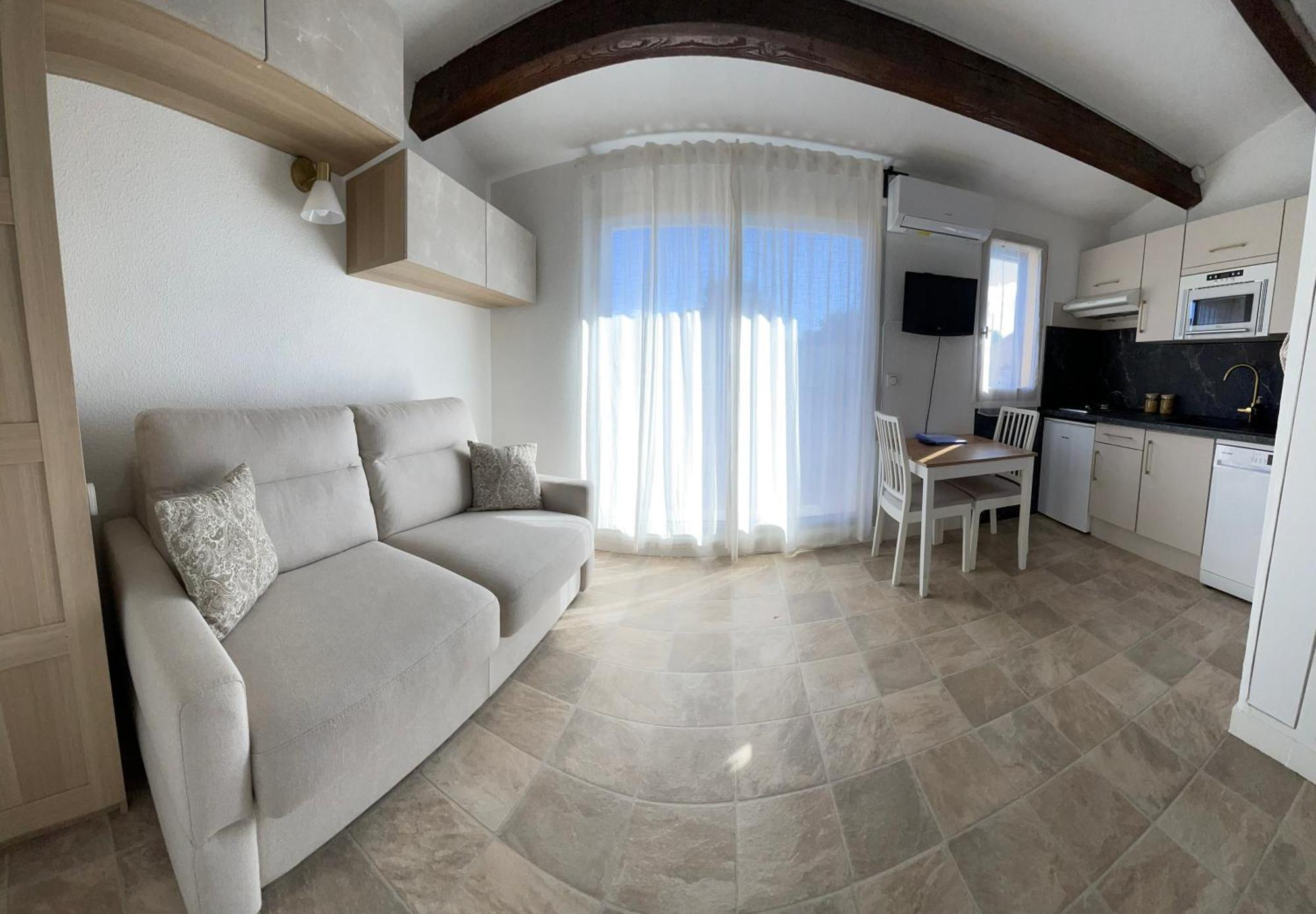 Appartement Pinede Piscine Clim Proche Plage Village Naturiste Агд Экстерьер фото